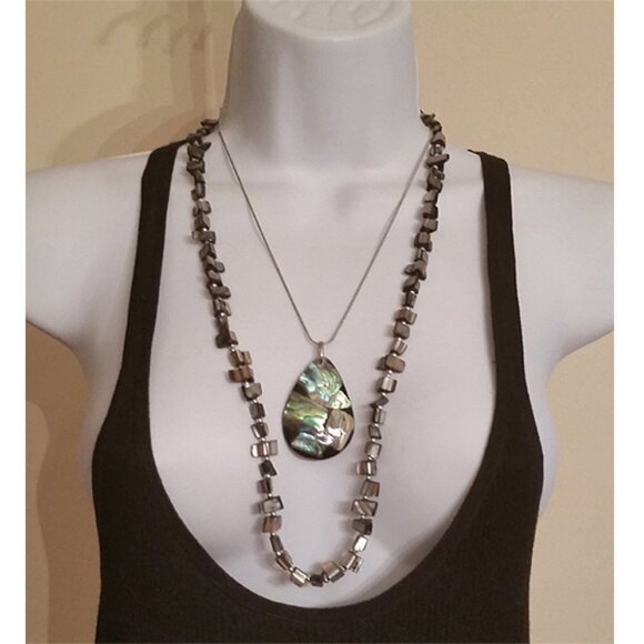 𝅺Curated bundle 2 Abalone Shell Beaded and Chain Necklaces Beach Boho Statement - Picture 1 of 4